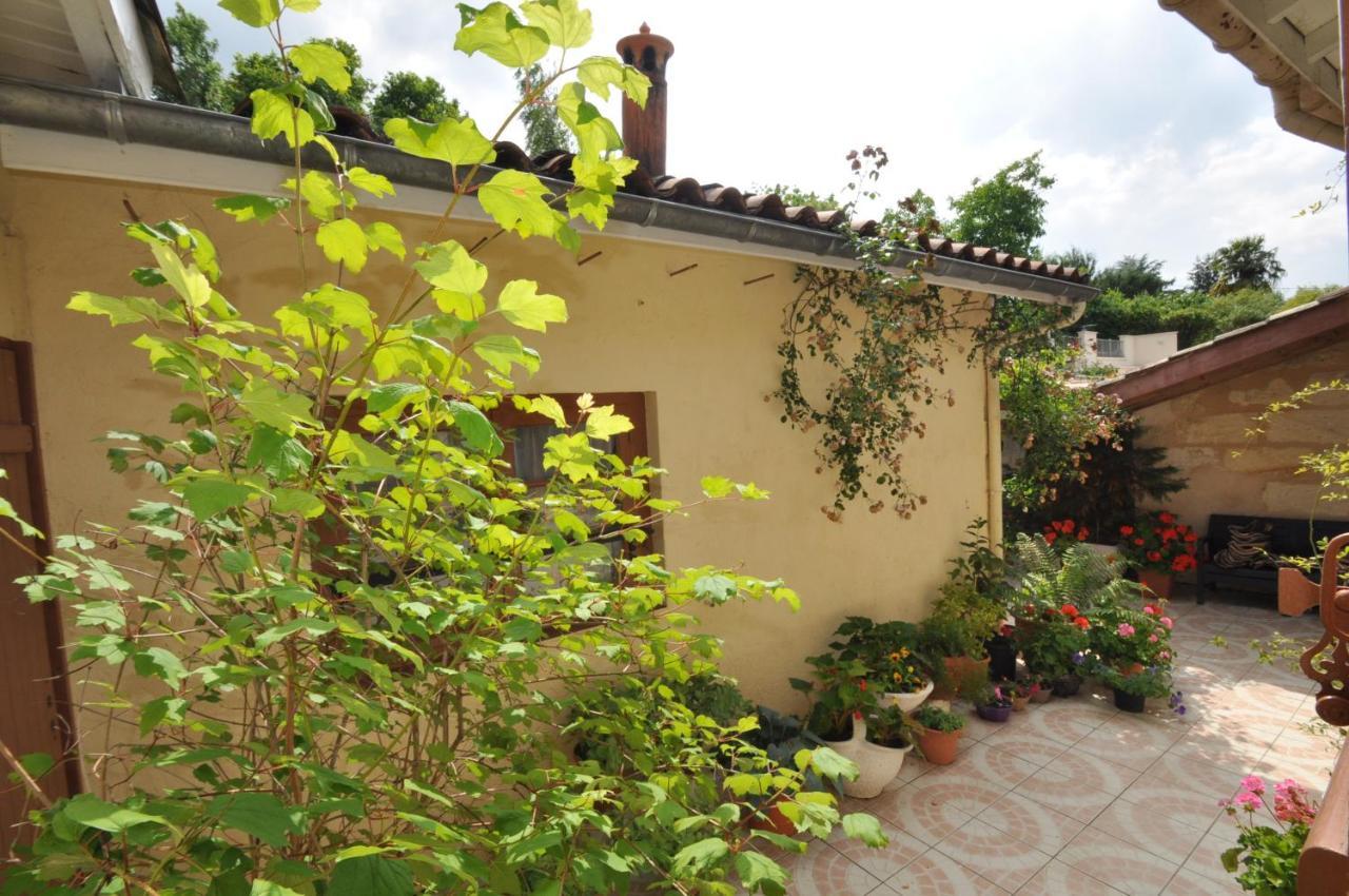 La Riviere Bed and Breakfast Saint-Jean-de-Blaignac Εξωτερικό φωτογραφία